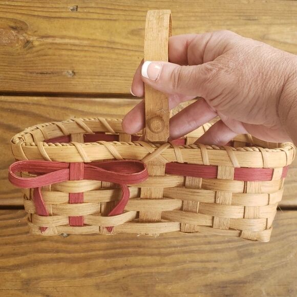 Hand Weaved baskets (set of 3) - Picture 7 of 9
